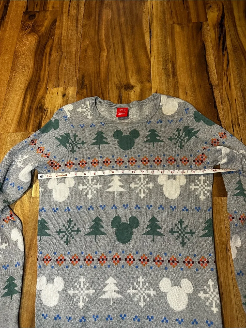 Disney Amazon Essentials Mickey Mouse Fair Isle Christmas Sweater Gray Medium